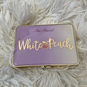 Too Faced White Peach Eyeshadow Pallete